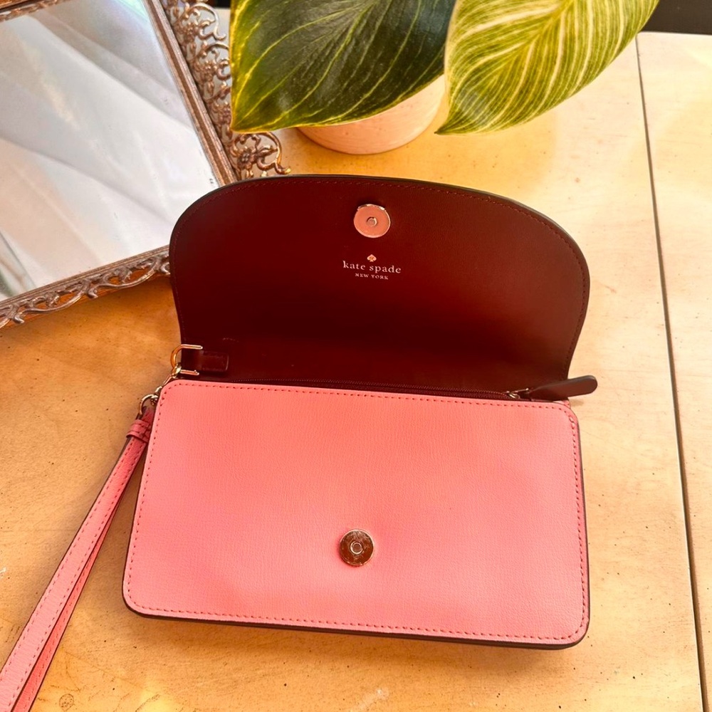 Kate Spade Pink Wallet - Picture 2 of 3